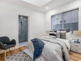 https://images.listonce.com.au/custom/160x/listings/15-willonga-street-strathmore-vic-3041/387/00847387_img_09.jpg?NLhgXCEGoGA