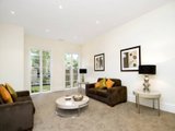 https://images.listonce.com.au/custom/160x/listings/15-windsor-crescent-surrey-hills-vic-3127/161/01685161_img_05.jpg?upCTSQRJv7c