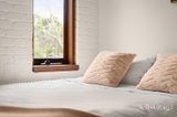https://images.listonce.com.au/custom/160x/listings/15-wyuna-crescent-smythes-creek-vic-3351/890/01941890_img_32.jpg?ThNpeNq513M