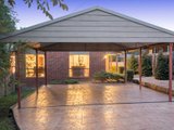 https://images.listonce.com.au/custom/160x/listings/15-wyuna-walk-mooroolbark-vic-3138/499/01524499_img_18.jpg?5xgW8osNLNw