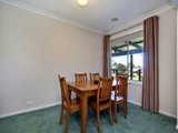 https://images.listonce.com.au/custom/160x/listings/15-yarra-street-yarra-glen-vic-3775/393/01525393_img_05.jpg?5FCeGLRFck8