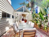 https://images.listonce.com.au/custom/160x/listings/150-danks-street-albert-park-vic-3206/244/01817244_img_01.jpg?JleJPr6mem0