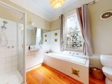https://images.listonce.com.au/custom/160x/listings/150-danks-street-albert-park-vic-3206/244/01817244_img_10.jpg?WSfVZoGDvSs