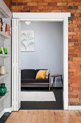 https://images.listonce.com.au/custom/160x/listings/151-errol-street-north-melbourne-vic-3051/898/01079898_img_08.jpg?_SmxRgl0gAk