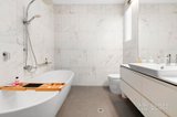 https://images.listonce.com.au/custom/160x/listings/151-spray-street-elwood-vic-3184/100/01780100_img_07.jpg?HFEecoL41JM