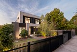 https://images.listonce.com.au/custom/160x/listings/151-wilfred-road-ivanhoe-east-vic-3079/979/01967979_img_01.jpg?M9pHv-yx-9k