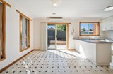 https://images.listonce.com.au/custom/160x/listings/1510-chisholm-street-black-hill-vic-3350/041/01646041_img_05.jpg?lfSgoohdqC8