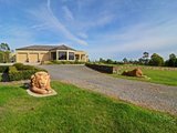 https://images.listonce.com.au/custom/160x/listings/1510-geelong-road-mount-clear-vic-3350/870/01575870_img_21.jpg?J6IO21X8jwM