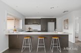 https://images.listonce.com.au/custom/160x/listings/15110-bungower-road-mornington-vic-3931/714/01909714_img_03.jpg?PilZnOtea4Y