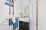 https://images.listonce.com.au/custom/160x/listings/15110-bungower-road-mornington-vic-3931/714/01909714_img_07.jpg?HugjIVXzang