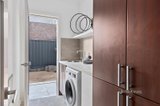 https://images.listonce.com.au/custom/160x/listings/1515-main-road-eltham-vic-3095/493/01718493_img_11.jpg?dbdc-__h11Y