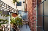 https://images.listonce.com.au/custom/160x/listings/15156-rose-street-fitzroy-vic-3065/472/01435472_img_12.jpg?INhTmHzf7uk