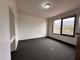 https://images.listonce.com.au/custom/160x/listings/152-calder-street-manifold-heights-vic-3218/860/01646860_img_07.jpg?jwo4cfpJEOM