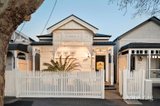 https://images.listonce.com.au/custom/160x/listings/152-clark-street-port-melbourne-vic-3207/964/01950964_img_01.jpg?RyCgiDajMCw