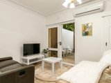 https://images.listonce.com.au/custom/160x/listings/152-cobden-street-south-melbourne-vic-3205/252/01088252_img_03.jpg?nESd0vseupc