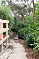 https://images.listonce.com.au/custom/160x/listings/152-coventry-street-montmorency-vic-3094/812/01015812_img_11.jpg?98DAu1zPcrQ