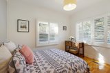 https://images.listonce.com.au/custom/160x/listings/152-highfield-road-camberwell-vic-3124/771/01050771_img_09.jpg?LNioAni78lQ