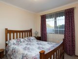 https://images.listonce.com.au/custom/160x/listings/152-manchester-road-mooroolbark-vic-3138/377/01524377_img_11.jpg?Tb8GhLvplXc