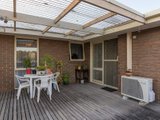 https://images.listonce.com.au/custom/160x/listings/152-manchester-road-mooroolbark-vic-3138/377/01524377_img_13.jpg?7LktbiJQAgQ