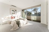 https://images.listonce.com.au/custom/160x/listings/152-oak-avenue-mentone-vic-3194/090/01531090_img_07.jpg?Xa0KDpPYJR4