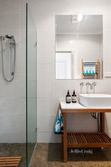 https://images.listonce.com.au/custom/160x/listings/152-park-drive-parkville-vic-3052/889/01115889_img_10.jpg?JR4PURowzbc