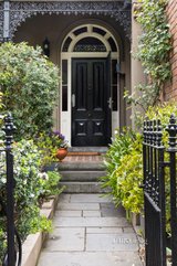 https://images.listonce.com.au/custom/160x/listings/152-park-drive-parkville-vic-3052/889/01115889_img_20.jpg?yIkoCAV43Ws