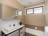 https://images.listonce.com.au/custom/160x/listings/152-quinn-crescent-mount-evelyn-vic-3796/991/01523991_img_09.jpg?0LHe9wIvX_0