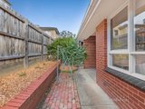 https://images.listonce.com.au/custom/160x/listings/152-rosella-street-doncaster-east-vic-3109/726/01727726_img_11.jpg?m4iV3N4UQQY