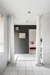https://images.listonce.com.au/custom/160x/listings/15201-lennox-street-richmond-vic-3121/482/01906482_img_04.jpg?Zj70Y-s55aU