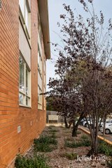 https://images.listonce.com.au/custom/160x/listings/15201-lennox-street-richmond-vic-3121/482/01906482_img_12.jpg?HtKRT7OHjLc