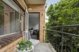 https://images.listonce.com.au/custom/160x/listings/15289-barkly-street-st-kilda-vic-3182/125/01626125_img_07.jpg?JxBzW1sfWf8