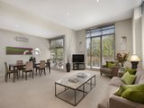 https://images.listonce.com.au/custom/160x/listings/153-5-daley-street-elwood-vic-3184/828/01794828_img_01.jpg?Vr81kL8482E