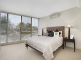 https://images.listonce.com.au/custom/160x/listings/153-5-daley-street-elwood-vic-3184/828/01794828_img_06.jpg?_vhOIs0qQH8