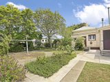 https://images.listonce.com.au/custom/160x/listings/153-bellerine-street-geelong-vic-3220/451/01699451_img_08.jpg?15mrlL7-3Zk