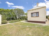 https://images.listonce.com.au/custom/160x/listings/153-bellerine-street-geelong-vic-3220/451/01699451_img_09.jpg?DO824cvb3V8