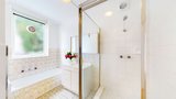 https://images.listonce.com.au/custom/160x/listings/153-disraeli-street-kew-vic-3101/869/01732869_img_06.jpg?haPIMlRzI7I
