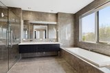 https://images.listonce.com.au/custom/160x/listings/153-gordon-street-balwyn-vic-3103/255/01927255_img_07.jpg?RXSQNrFheSI