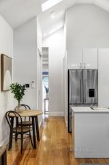 https://images.listonce.com.au/custom/160x/listings/153-market-street-south-melbourne-vic-3205/577/01127577_img_06.jpg?vV7BFwbeZ7I