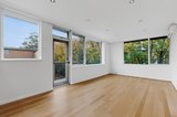 https://images.listonce.com.au/custom/160x/listings/1531-dickens-street-elwood-vic-3184/271/01931271_img_04.jpg?3QT3_2vbP1Q
