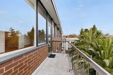 https://images.listonce.com.au/custom/160x/listings/1531-dickens-street-elwood-vic-3184/271/01931271_img_13.jpg?4RaDFNkKkSM