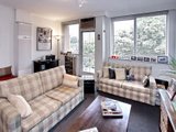 https://images.listonce.com.au/custom/160x/listings/1535-dickens-street-elwood-vic-3184/796/01793796_img_05.jpg?xcfsCFpuVes