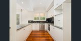 https://images.listonce.com.au/custom/160x/listings/153a-wellington-street-kew-vic-3101/374/01632374_img_04.jpg?orwuQwk8TsA