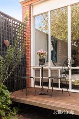 https://images.listonce.com.au/custom/160x/listings/154-barkly-street-fitzroy-north-vic-3068/048/01978048_img_13.jpg?IpMr9Sh6DMw