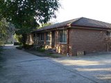 https://images.listonce.com.au/custom/160x/listings/154-hewish-road-croydon-vic-3136/100/01525100_img_01.jpg?FljpIzFknP8