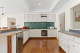 https://images.listonce.com.au/custom/160x/listings/154-high-street-woodend-vic-3442/817/01456817_img_06.jpg?zN9LV_3nvdw