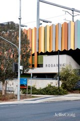https://images.listonce.com.au/custom/160x/listings/154-lower-plenty-road-rosanna-vic-3084/364/01747364_img_12.jpg?_i8eHjQaKQk