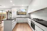 https://images.listonce.com.au/custom/160x/listings/1547-green-island-avenue-mount-martha-vic-3934/097/01982097_img_04.jpg?Un_I6Os4WxY