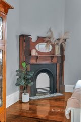 https://images.listonce.com.au/custom/160x/listings/155-albert-street-brunswick-vic-3056/603/01506603_img_12.jpg?anBdWForG2A