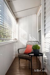 https://images.listonce.com.au/custom/160x/listings/155-bank-street-south-melbourne-vic-3205/095/01865095_img_20.jpg?GfKsvVaz68k