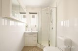 https://images.listonce.com.au/custom/160x/listings/155-haines-street-north-melbourne-vic-3051/553/01970553_img_05.jpg?MuJJzvru-uE